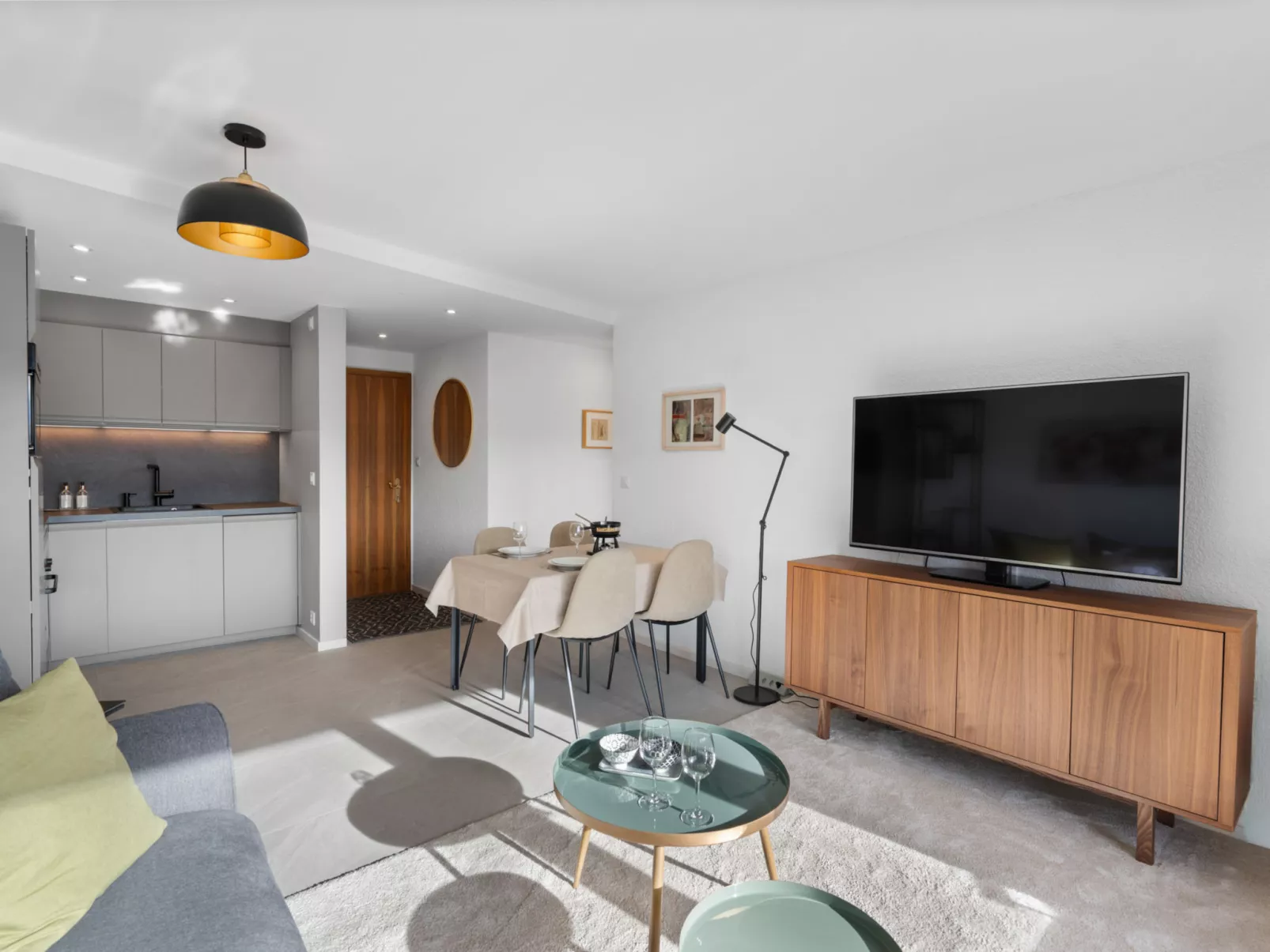 Les Faverges 11-Inside