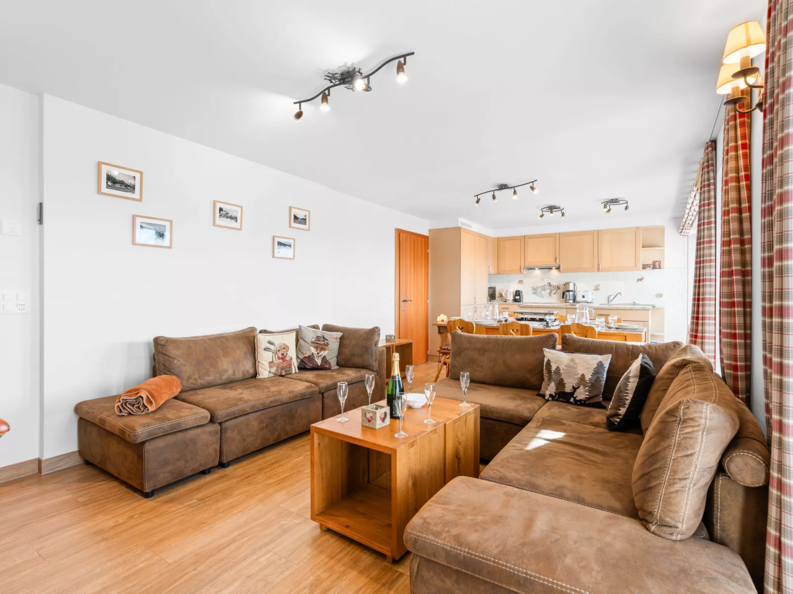 Les Aiguilles Vertes Rez supérieur-Inside