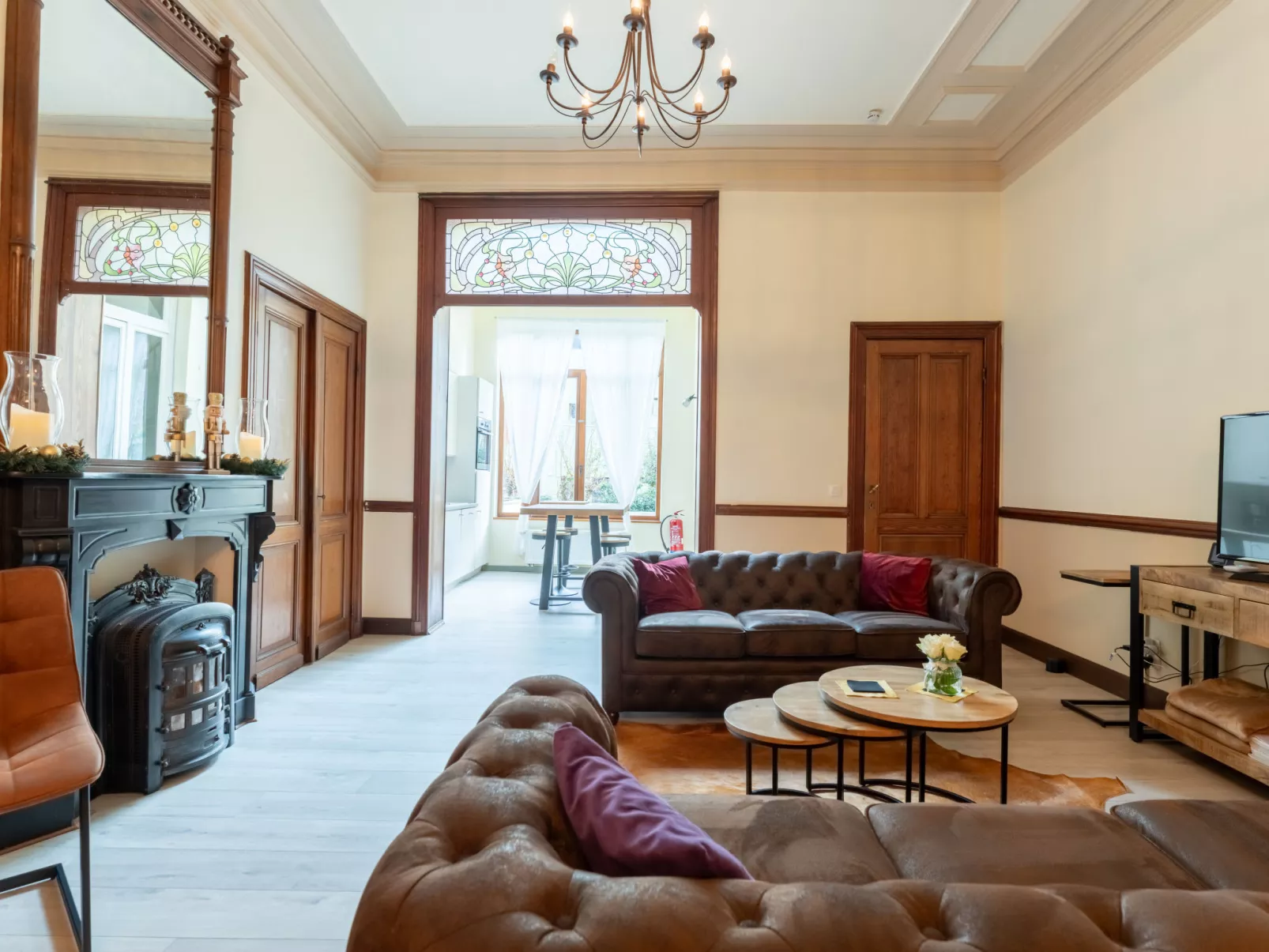 Notre Refuge - Your Belle Époque Escape-Dedans