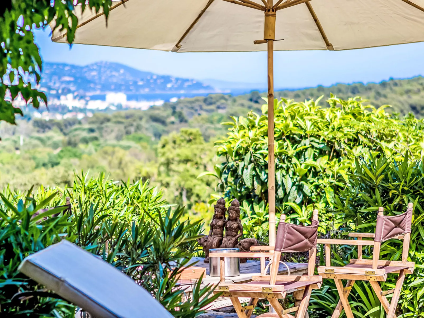 Villa Resedas-Outside