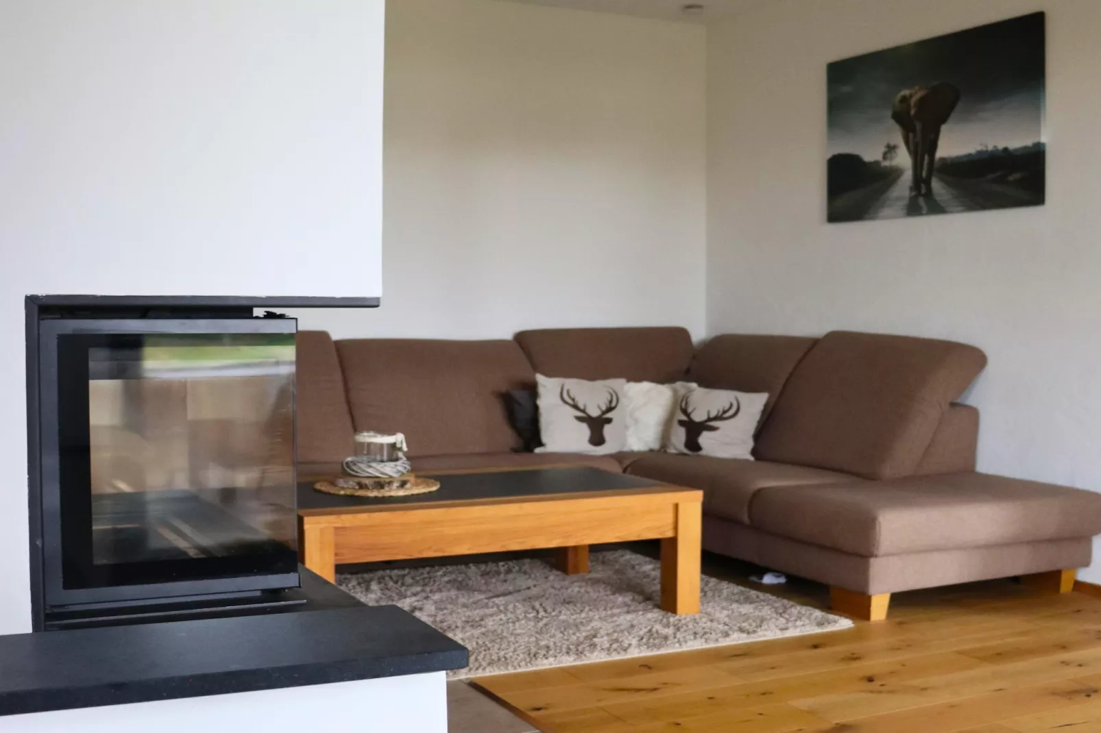 Eifel-Finca mit Whirlpool und Gartenlounge-Living room