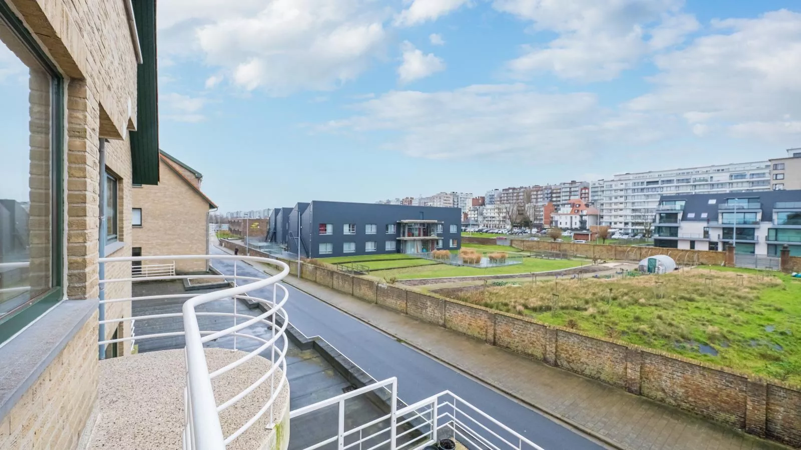 Duindal I - 0201 + box K6-View