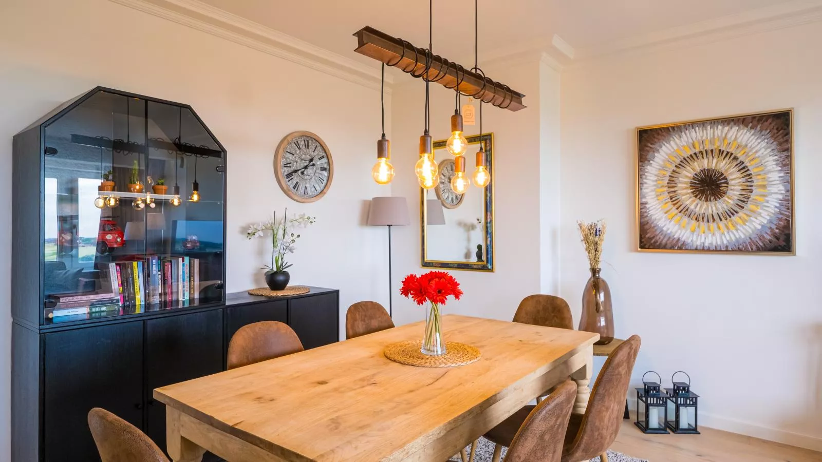 Majestic - 0505-Living room