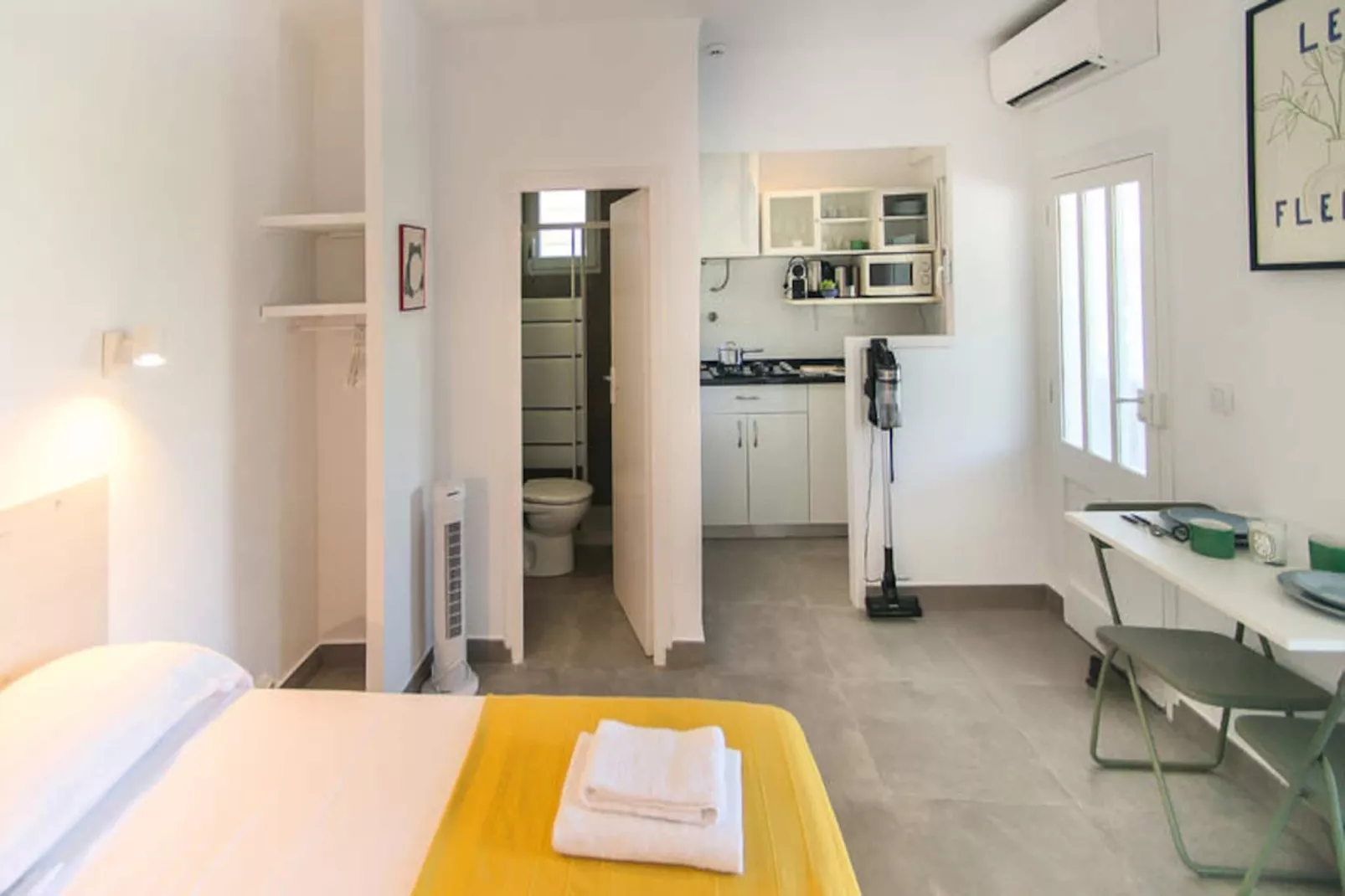 Studio à Roses-Nicht zugeordnet