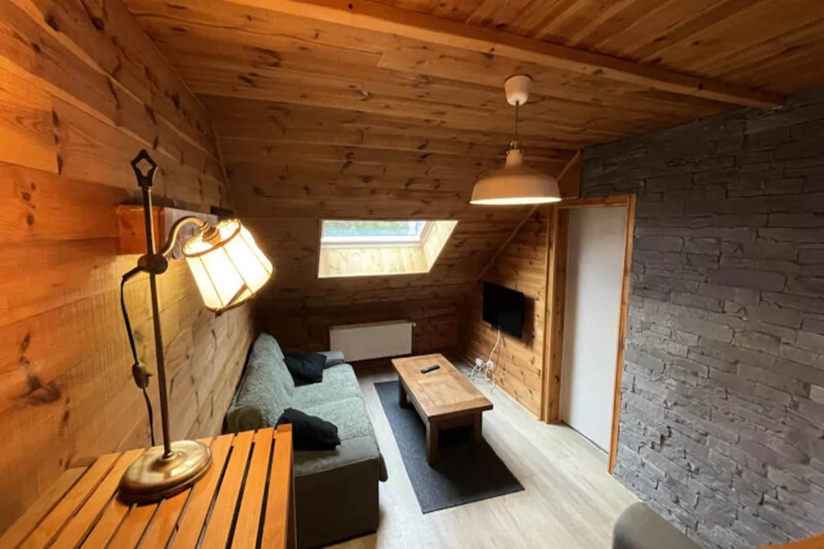 Appartements à Albepierre Bredons - Untagged