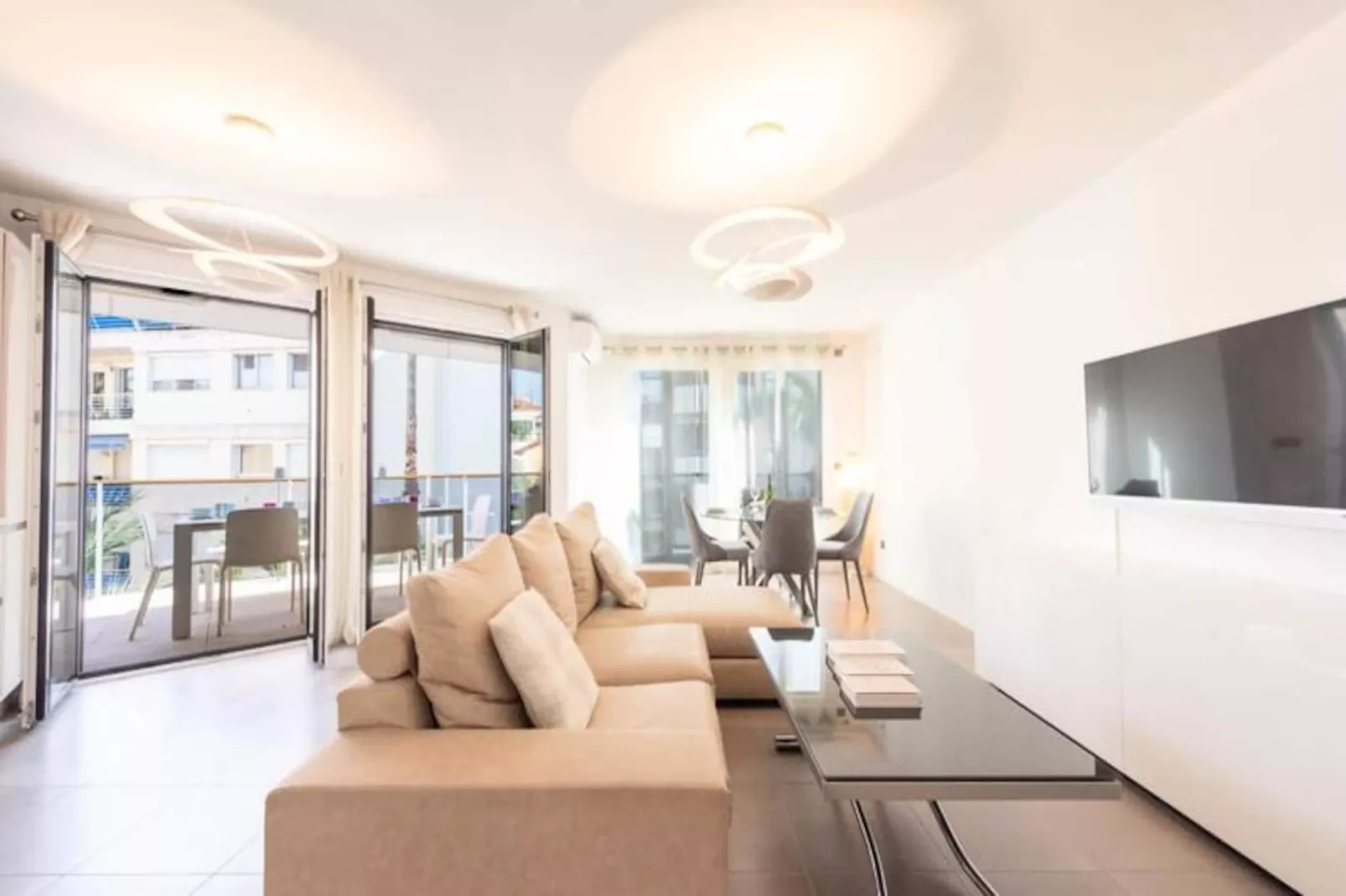 Résidence 3p Piscine, Parking Et Plages à 100m-Untagged