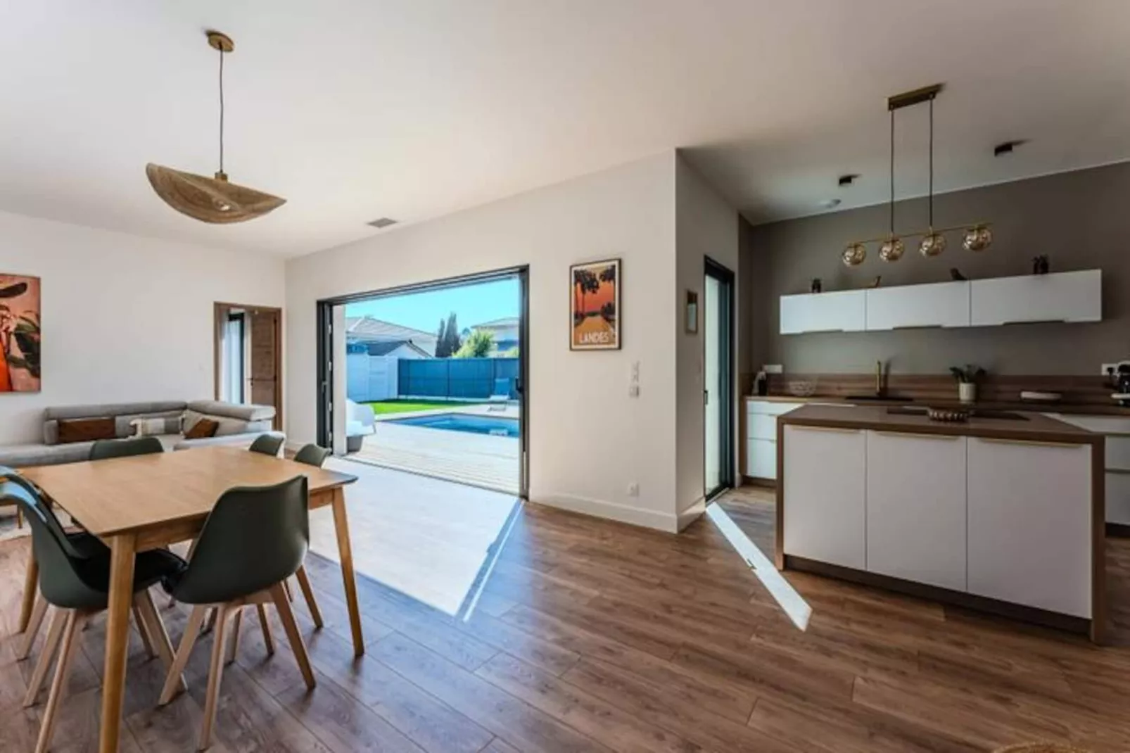 Villa Diam --Untagged