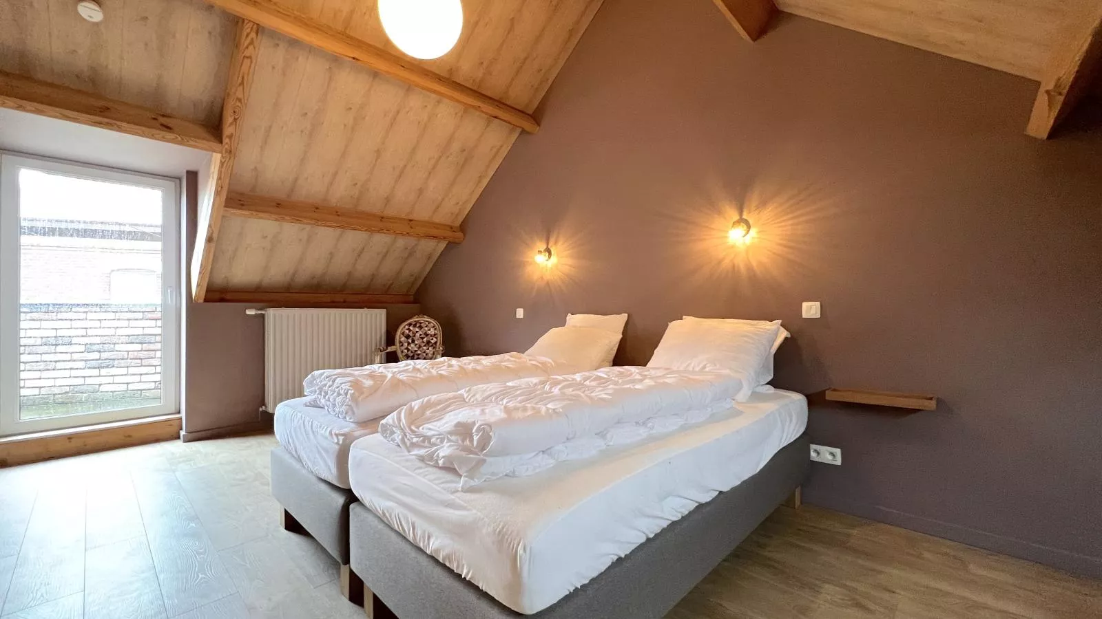 T Bakhuys-Bedroom