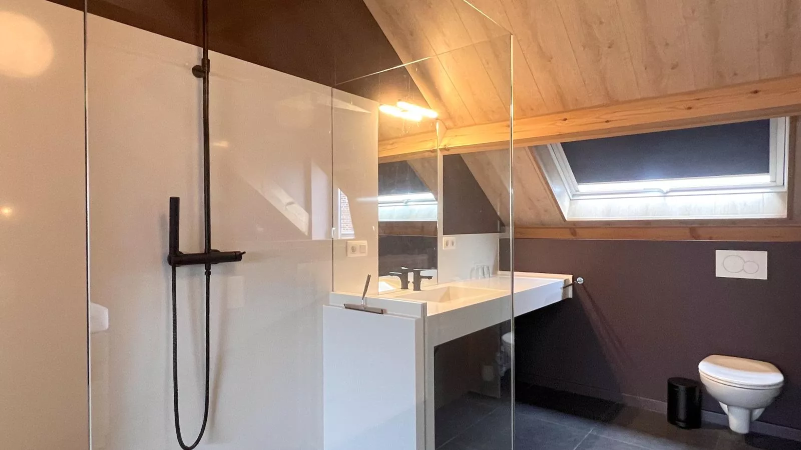 Achter de Hegge-Badezimmer