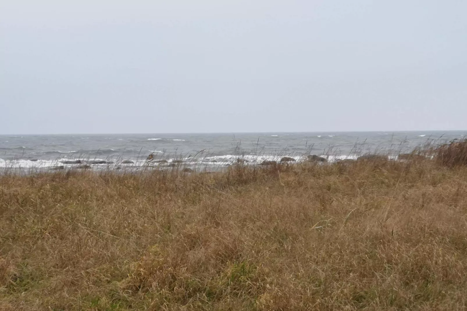 Cozy Cottage near Beach in Ahus-Water view