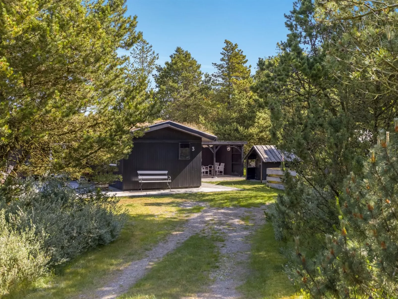 "Elin" - 3km from the sea-Outside