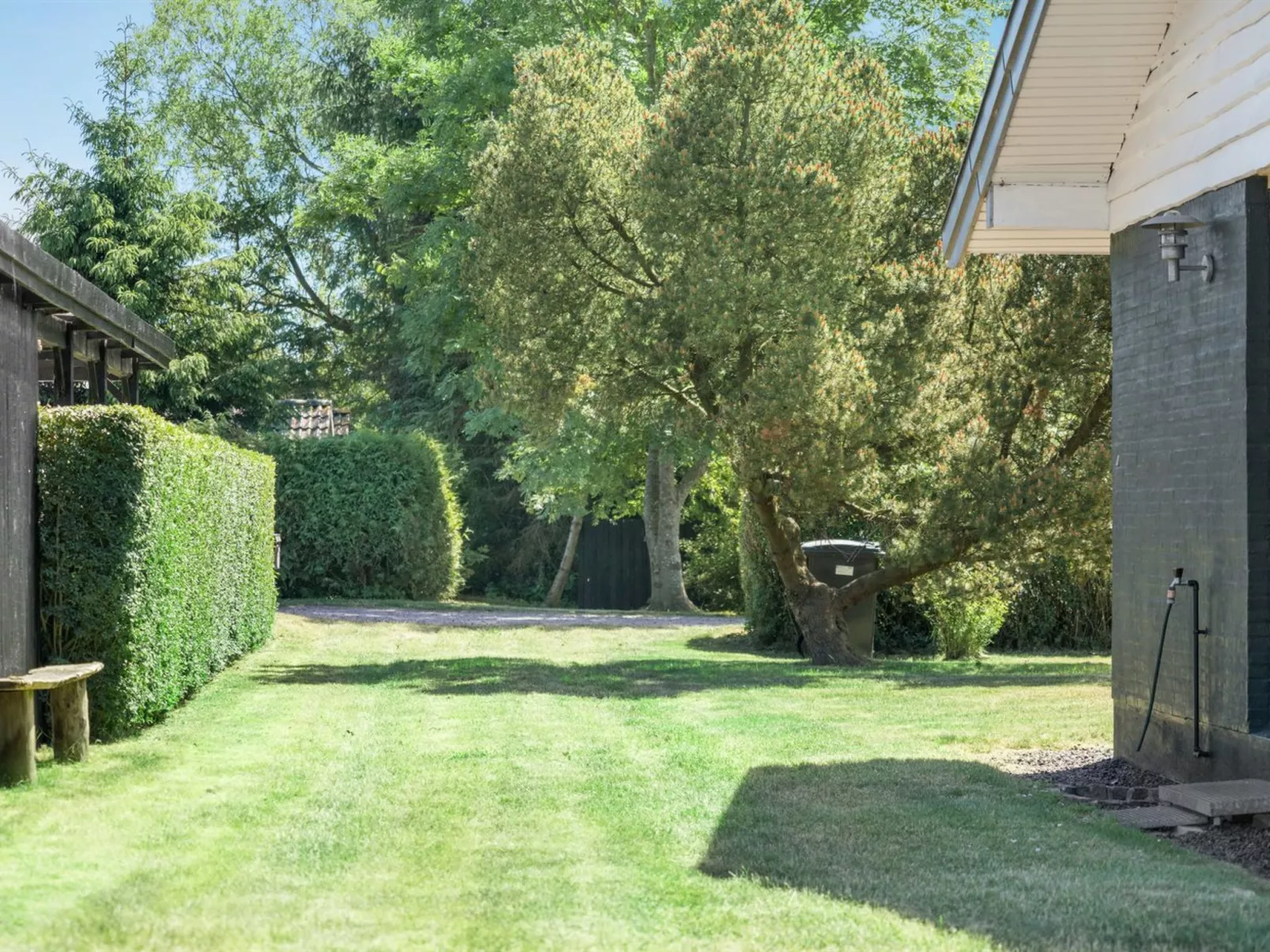 "Undine" - 300m from the sea-Outside