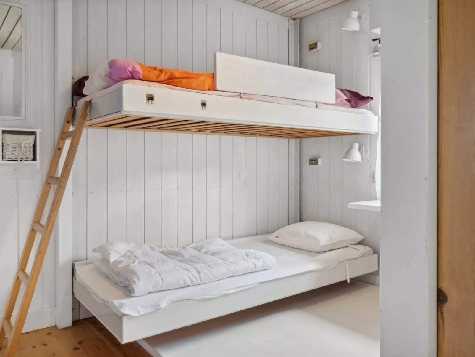 "Julkil" - 250m from the sea-Drinnen