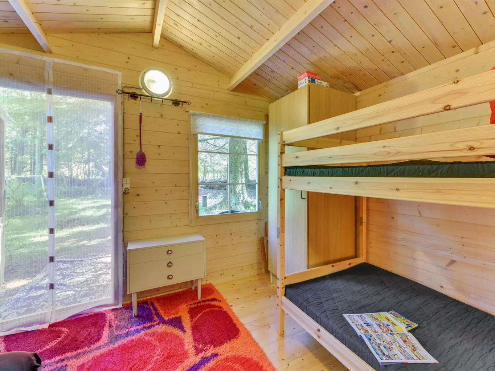 "Deik" - 2km to the fjord-Inside