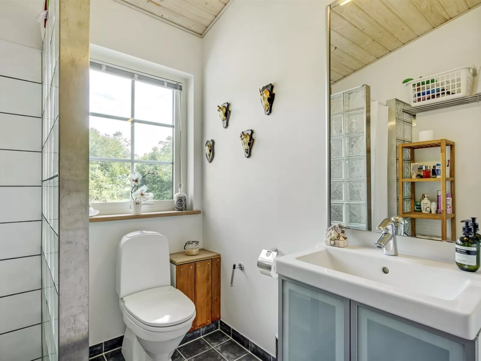 "Bernadete" - 50m to the fjord-Inside