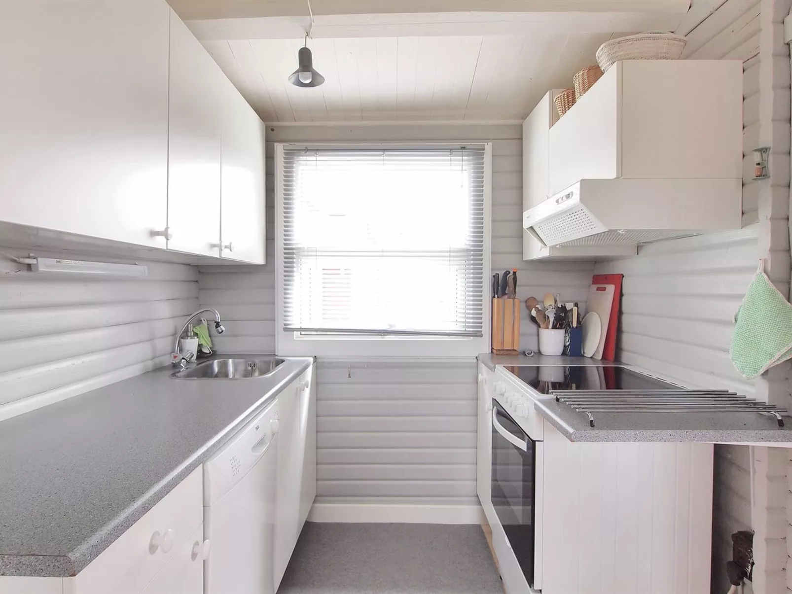 "Aarno" - 700m from the sea-Inside