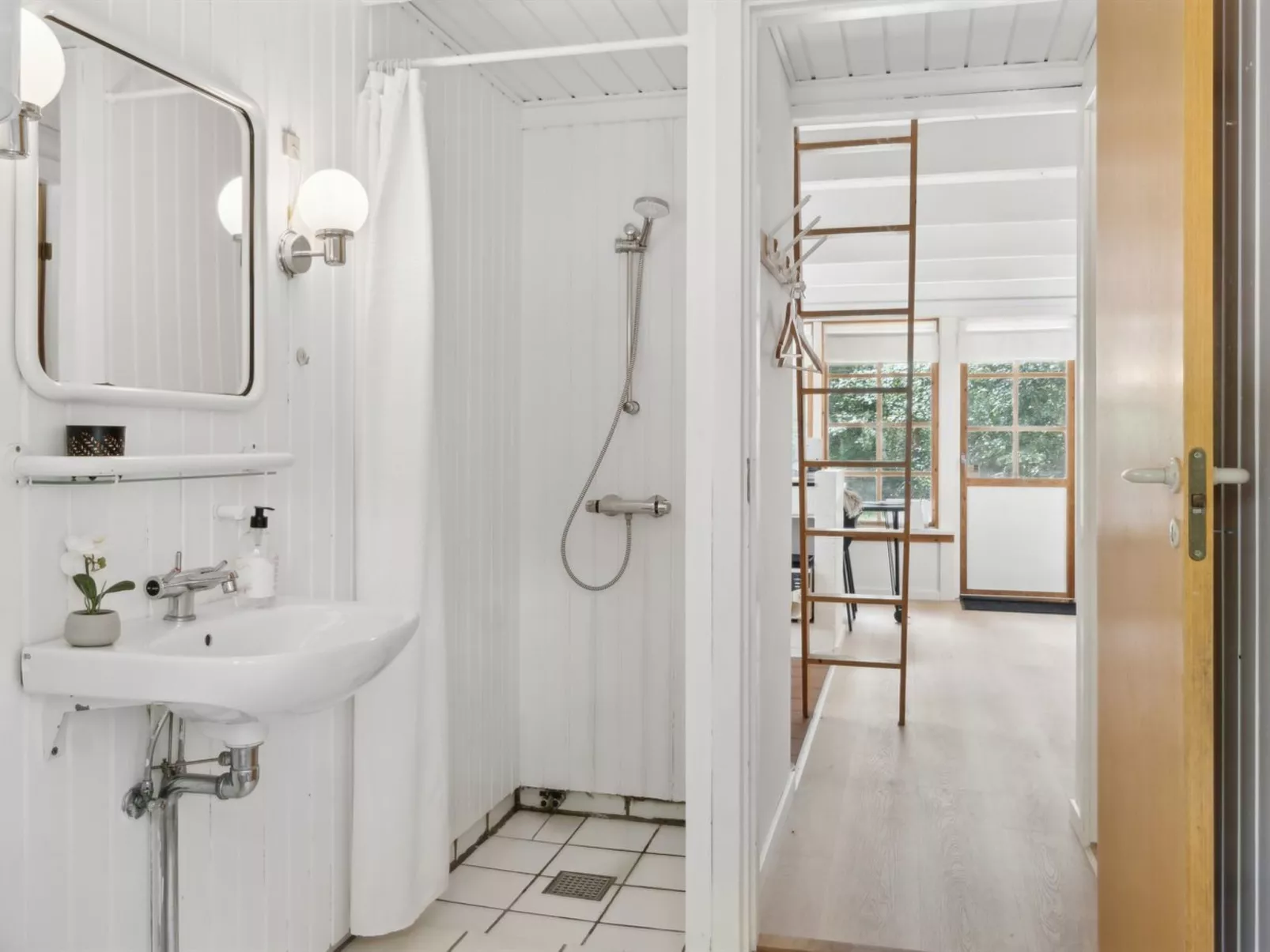 "Jörn" - 800m from the sea-Drinnen