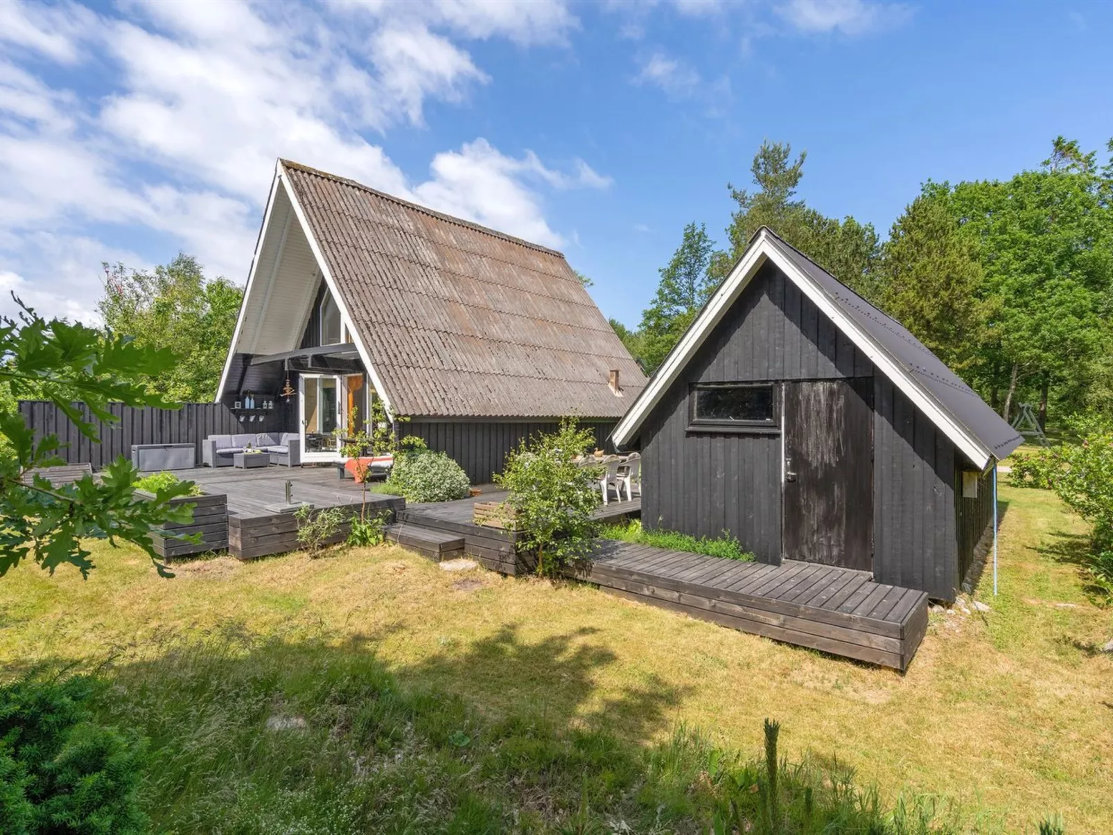 "Jütte" - 2km to the fjord-Outside