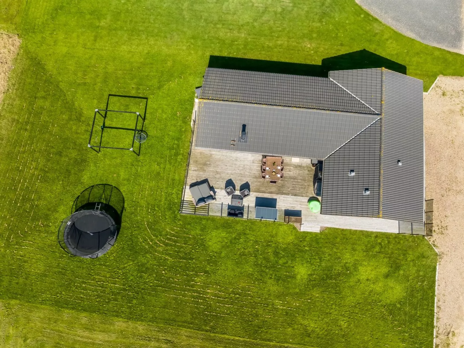 "Ginia" - 150m to the fjord-Draußen