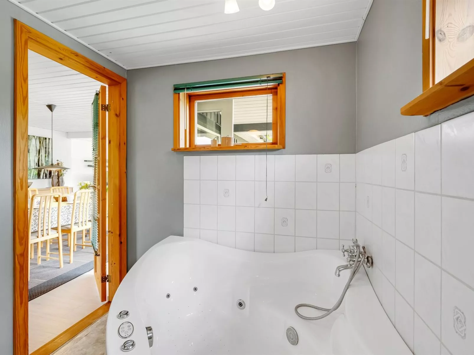 "Embla" - 500m to the fjord-Dedans