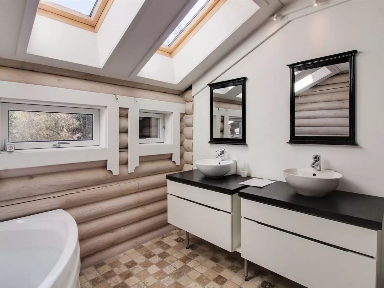 "Heli" - 200m from the sea-Inside