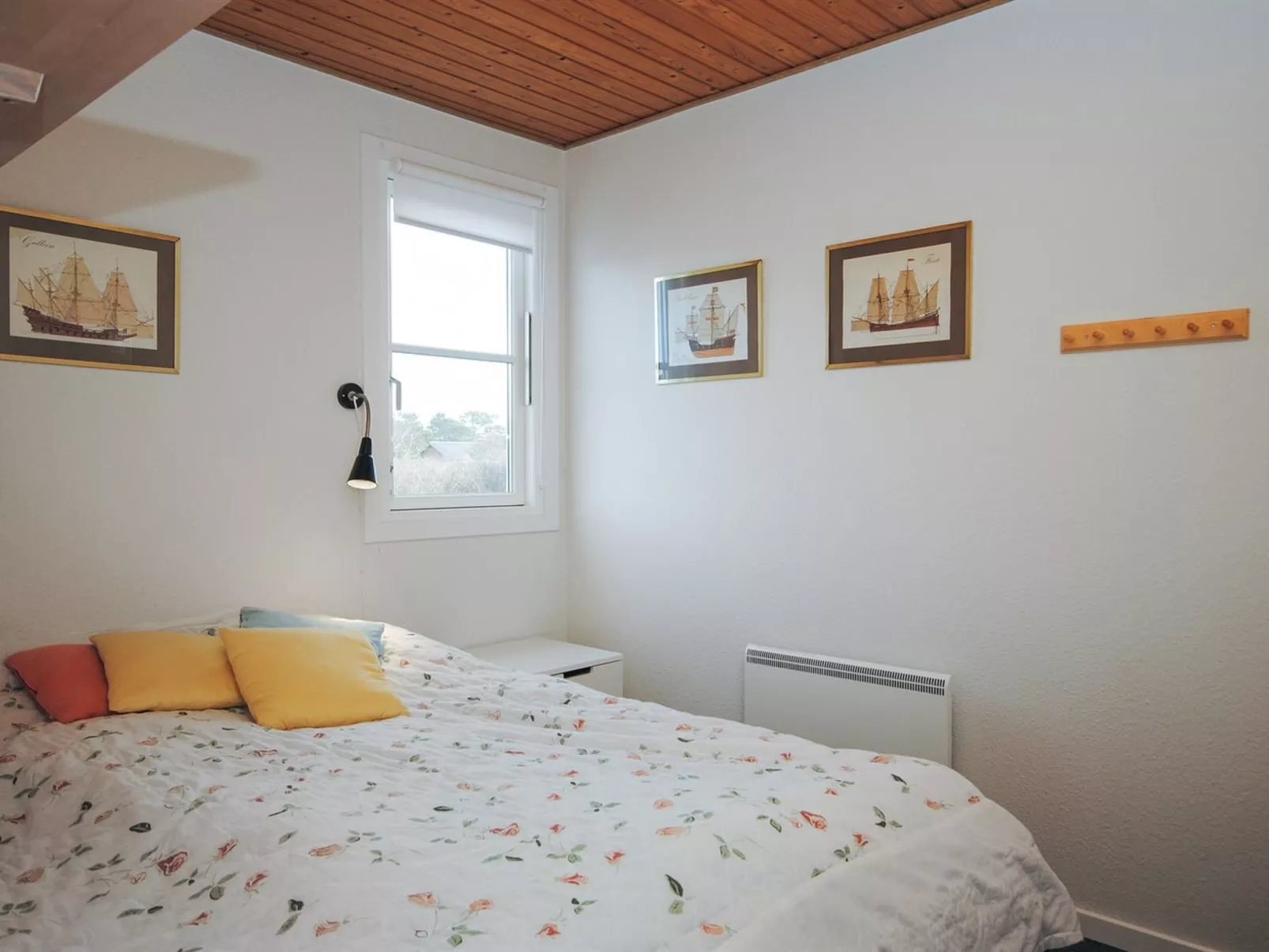 "Stelle" - 100m to the fjord-Drinnen