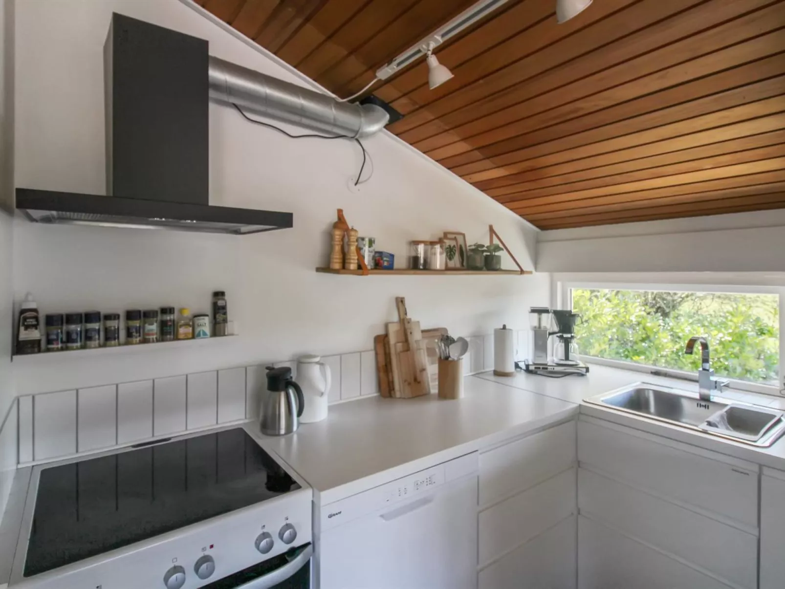 "Takenya" - 400m from the sea-Drinnen