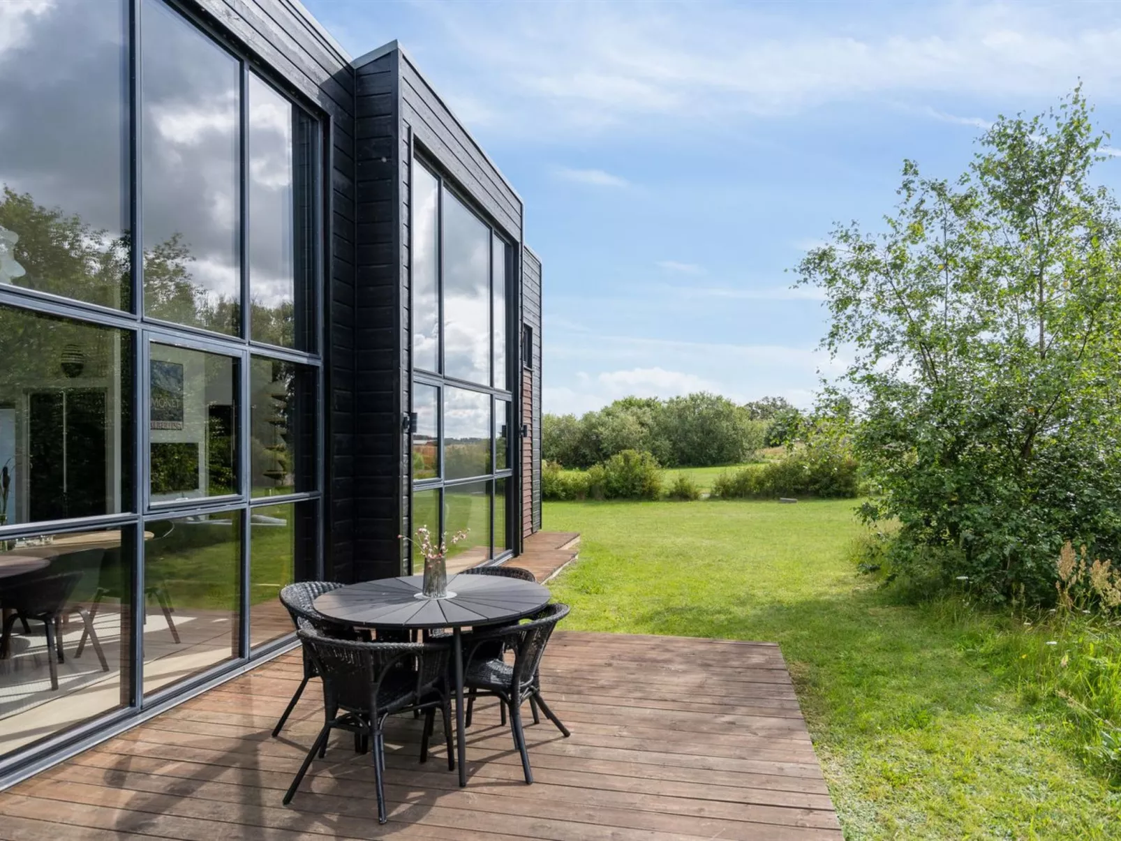 "Herdie" - 900m from the sea-Draußen