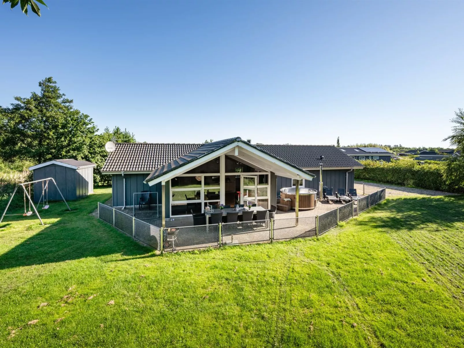 "Findus" - 1.2km to the fjord-Outside