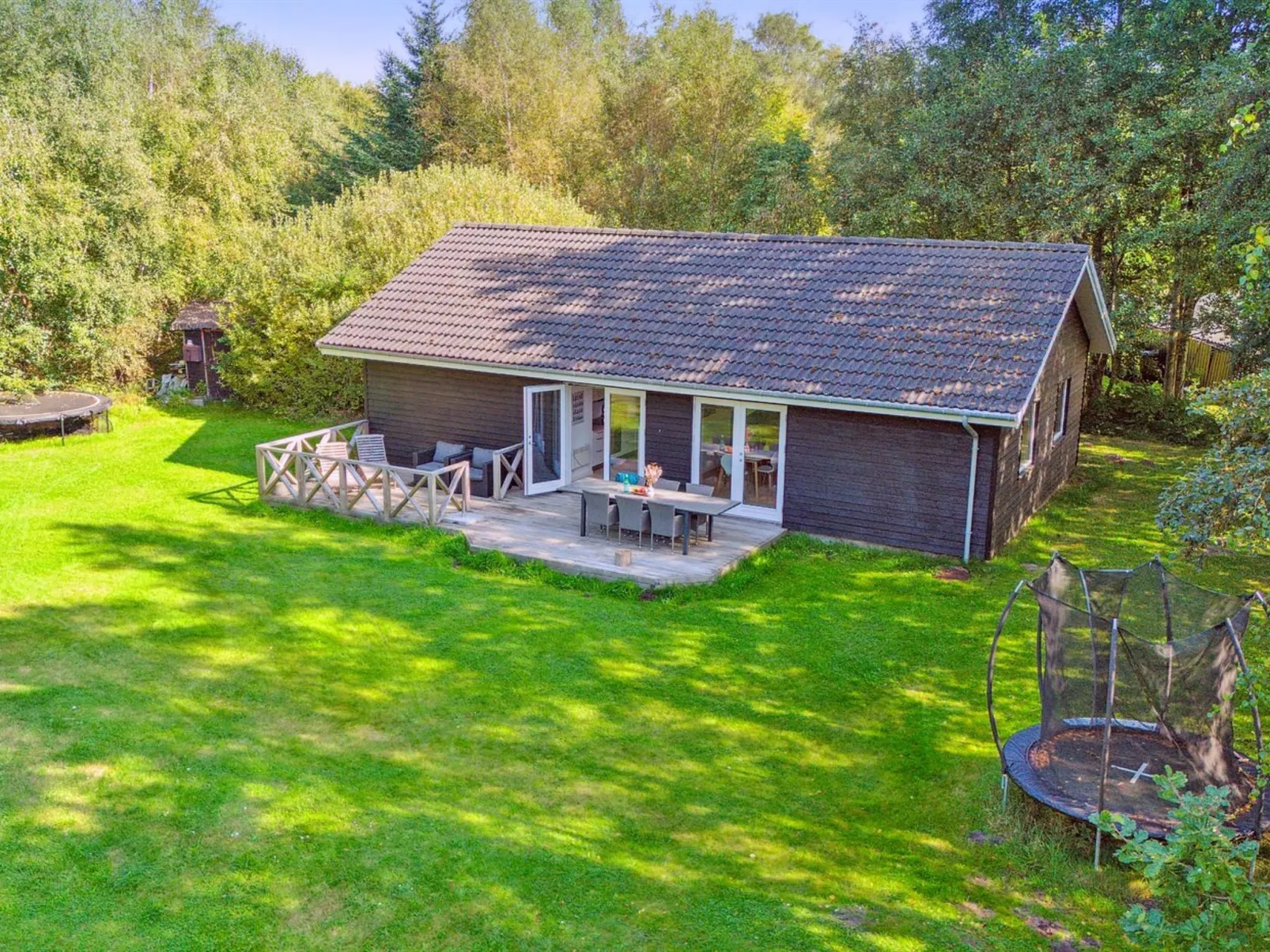 "Pietari" - 1.2km from the sea-Outside