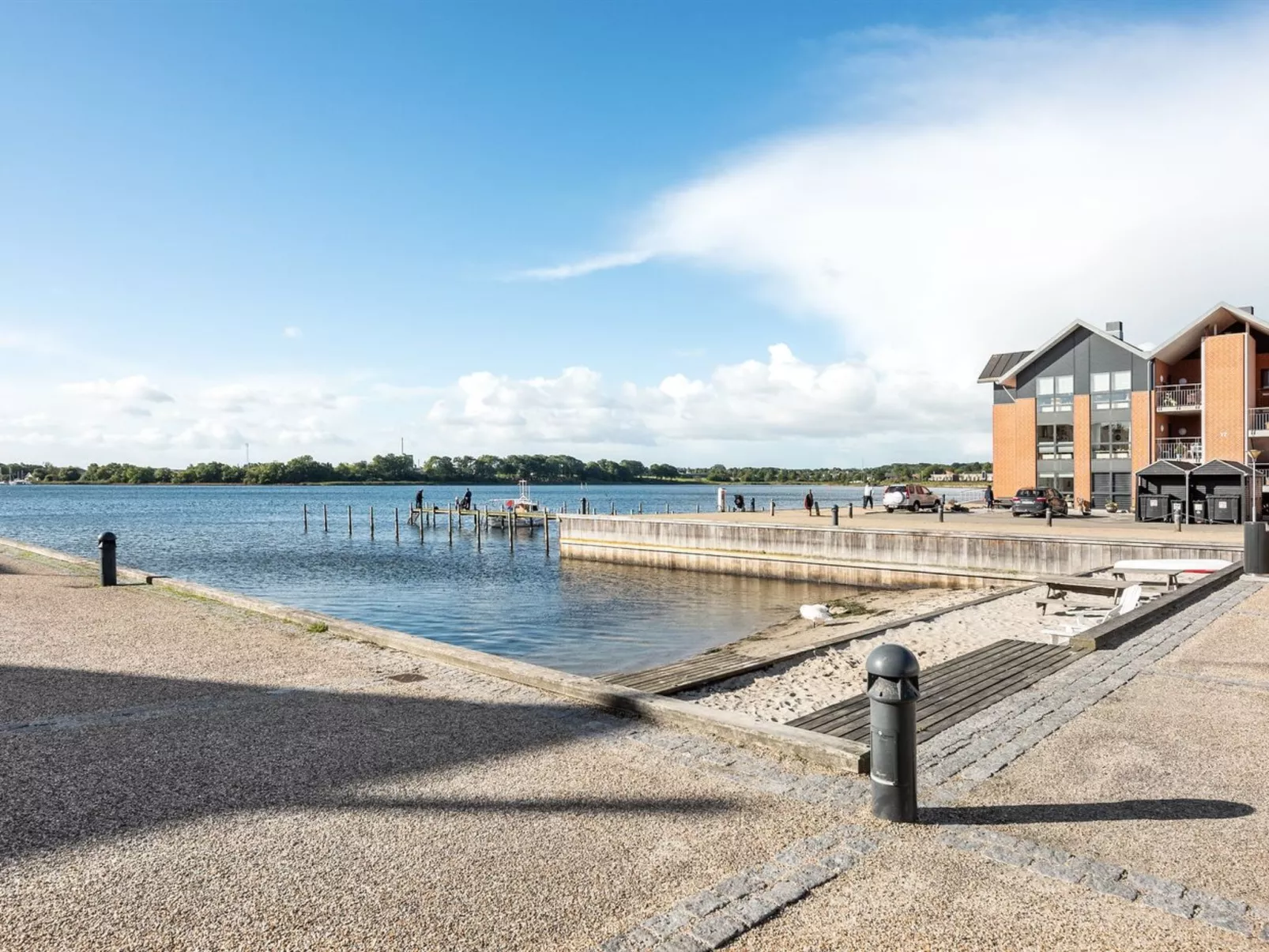 "Joar" - 5m to the fjord-Outside