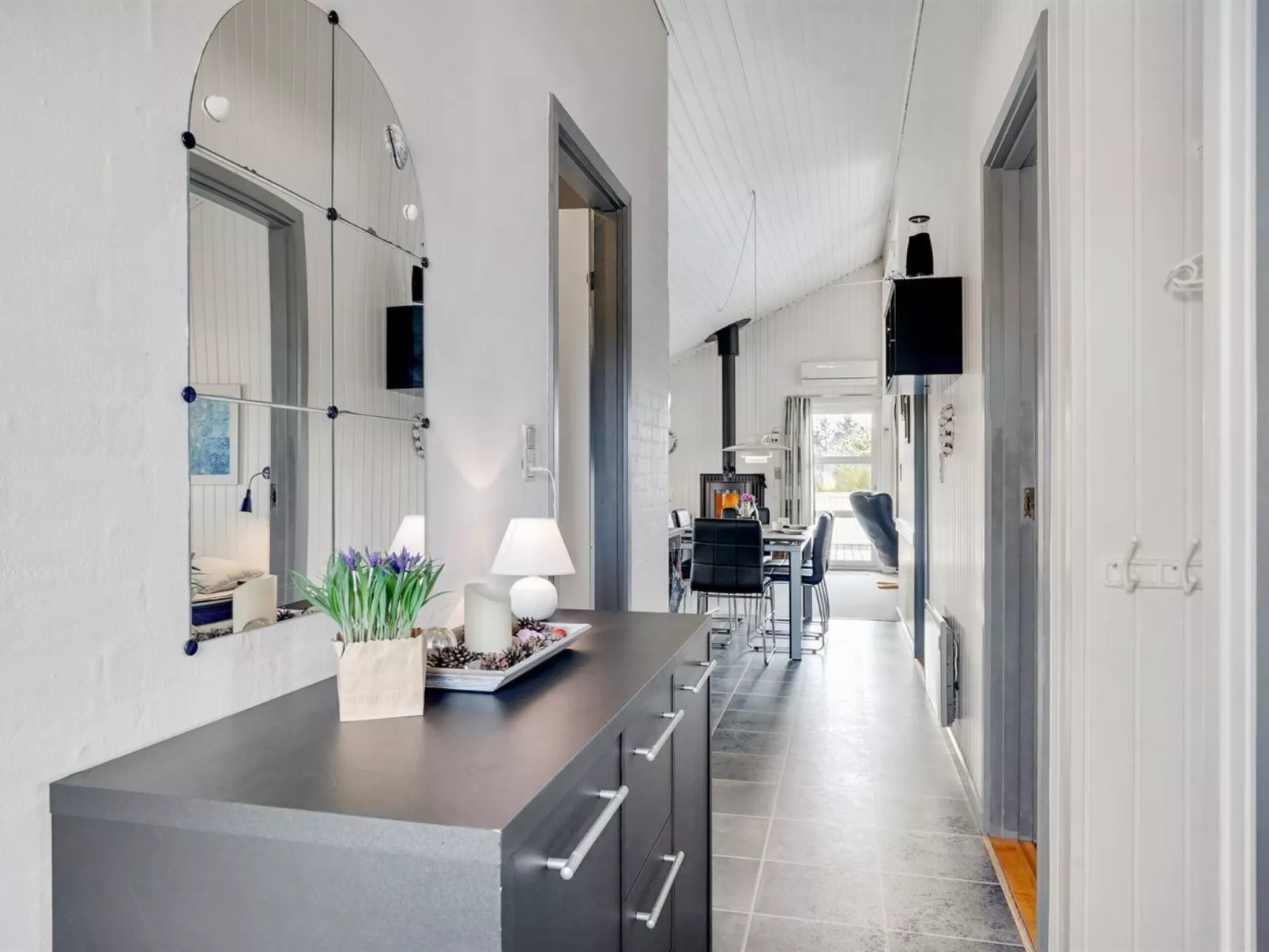 "Esir" - 800m from the sea-Inside