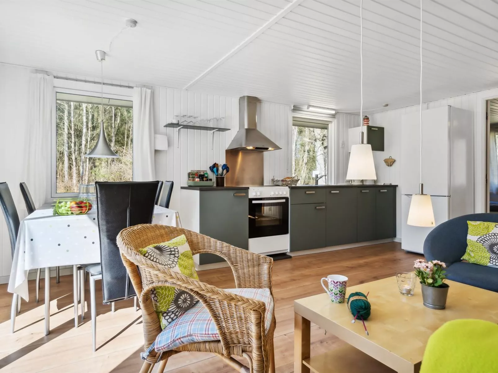 "Apoline" - 5km from the sea-Drinnen