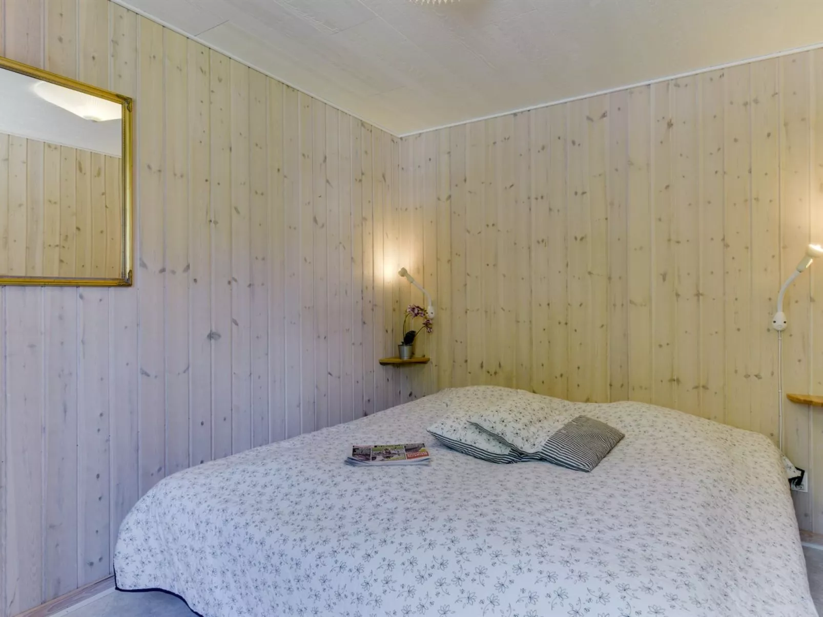 "Epiphania" - 900m from the sea-Inside