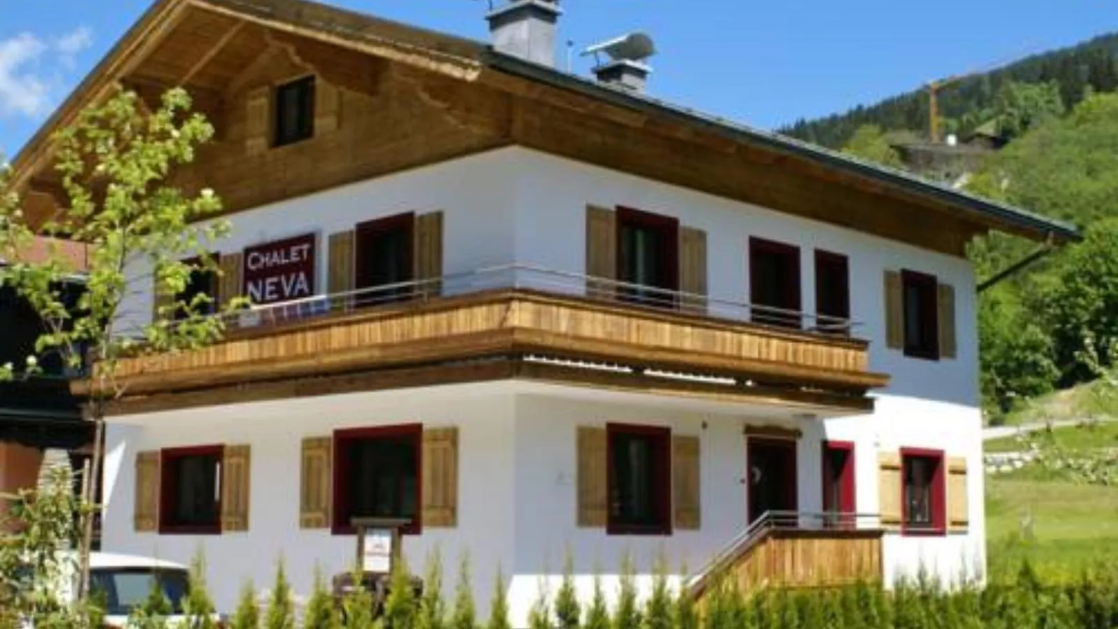 Neva S Saalbach-Exterior summer