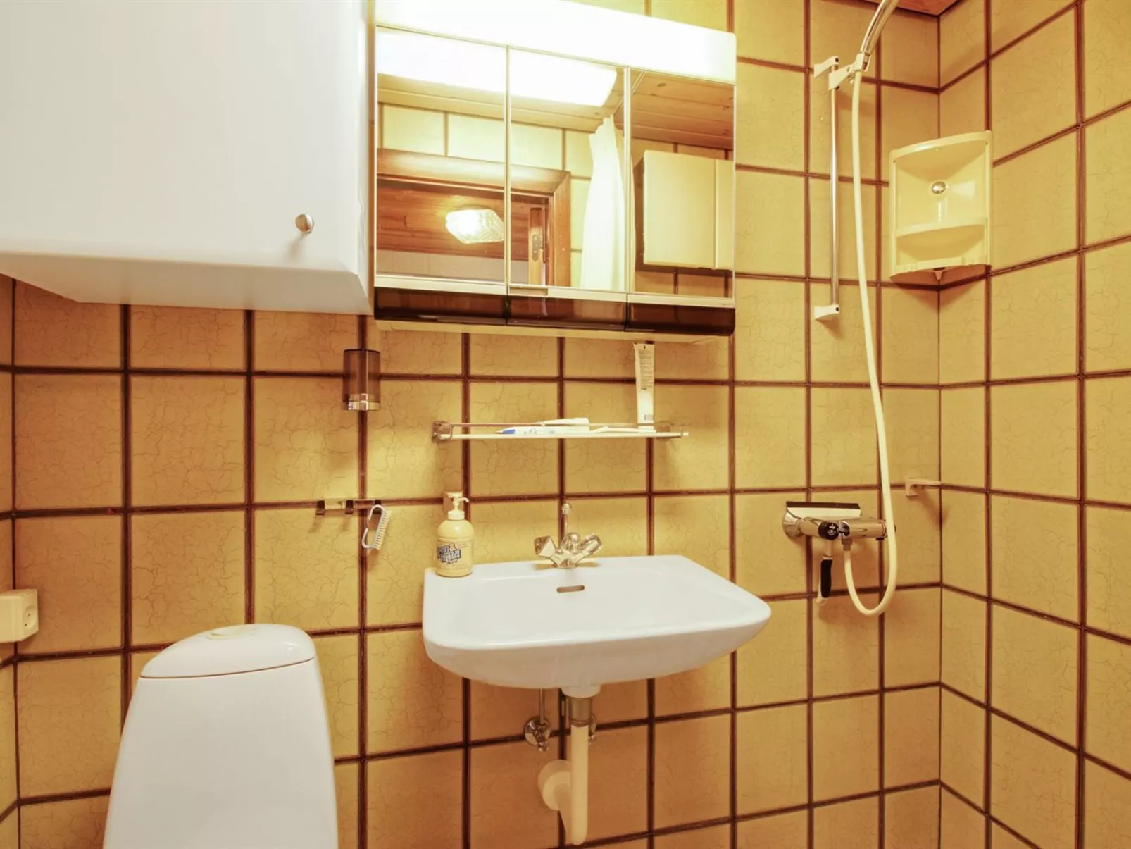 "Ehmi" - 500m from the sea-Inside