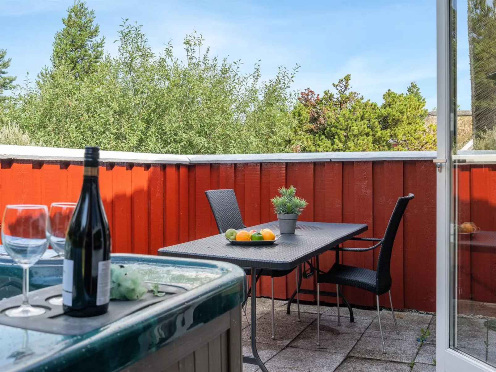 "Gunlög" - 3.1km from the sea-Draußen