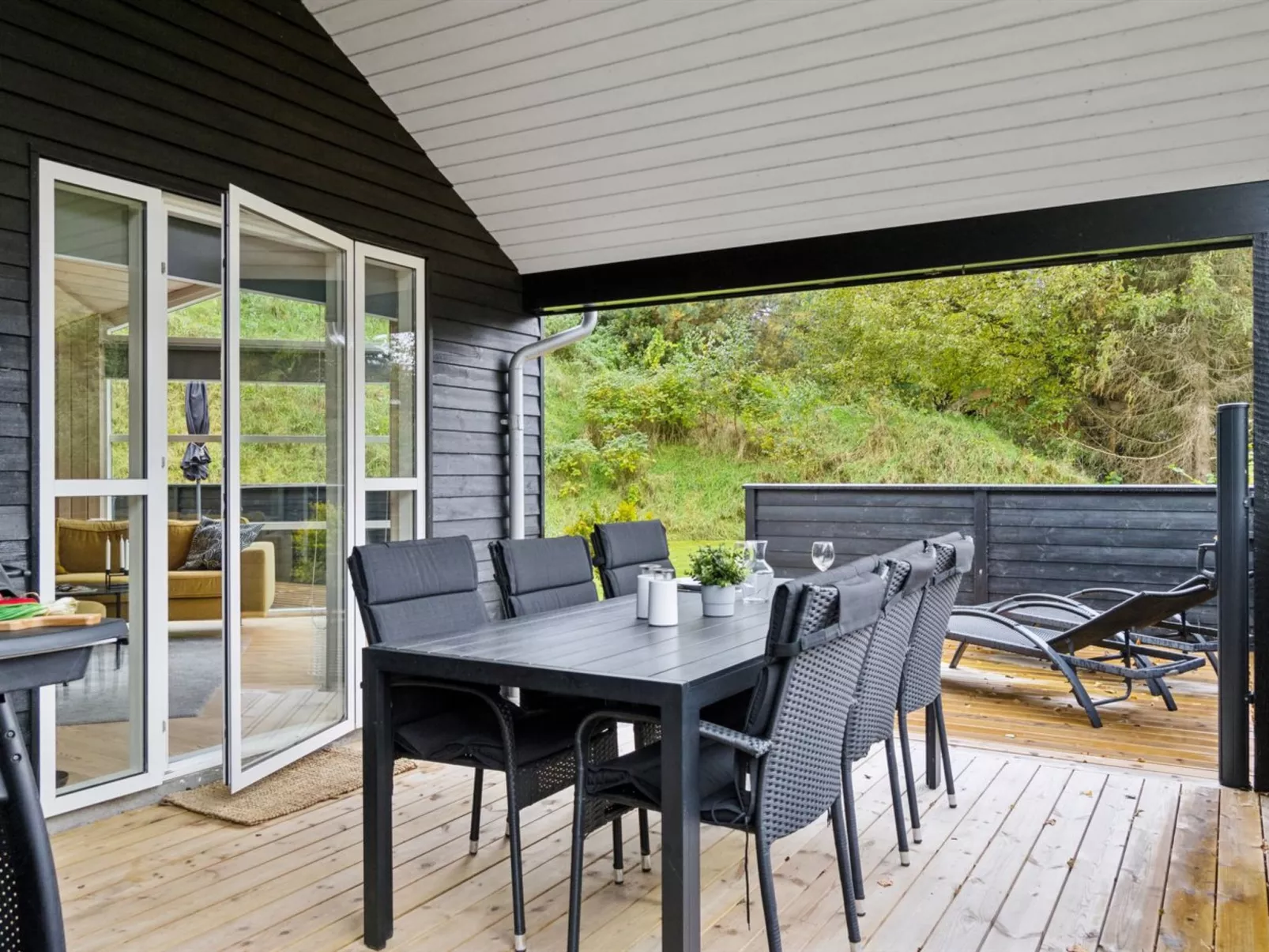 "Benno" - 2.1km from the sea-Outside