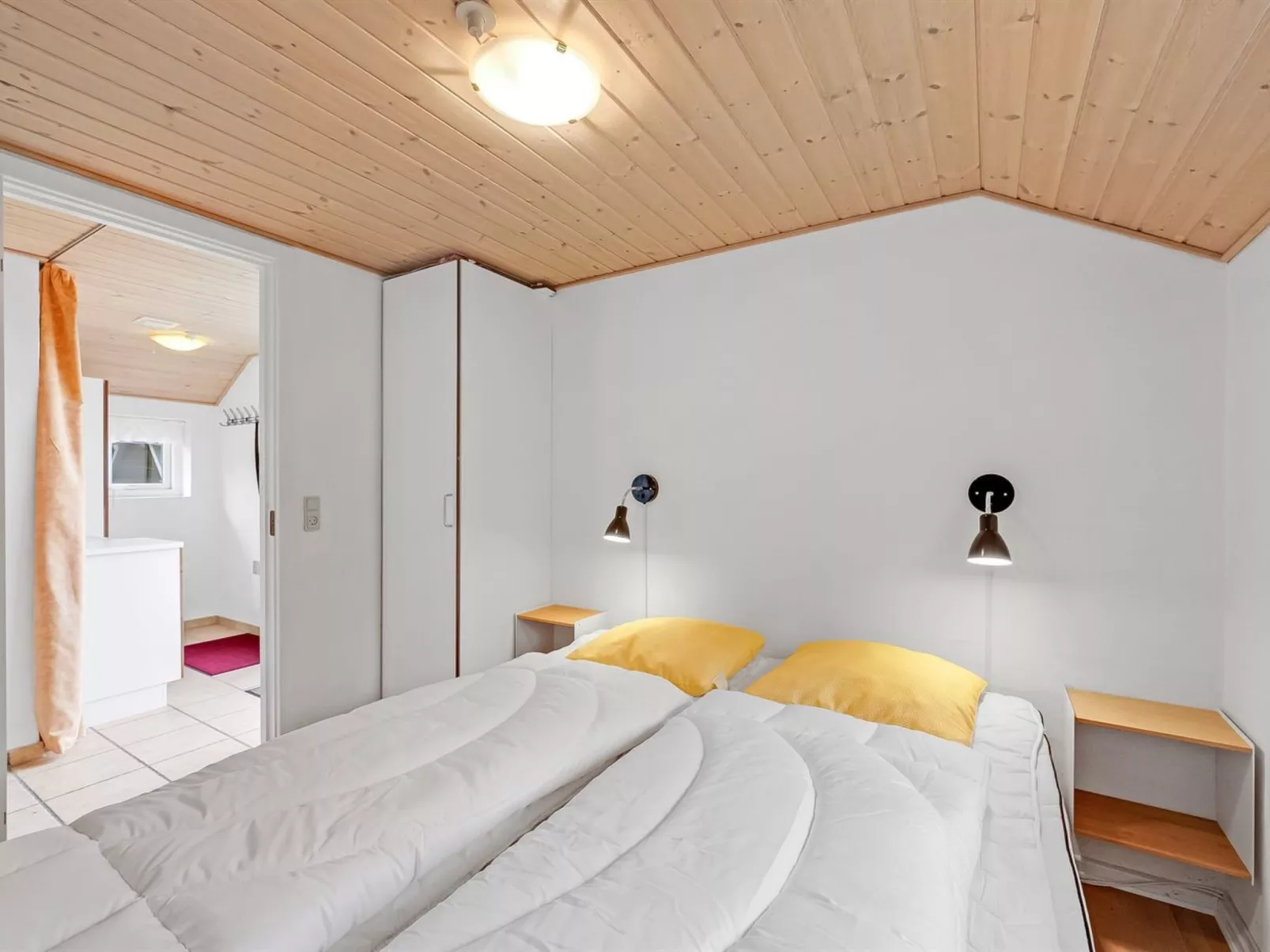 "Herminia" - 350m to the fjord-Dedans