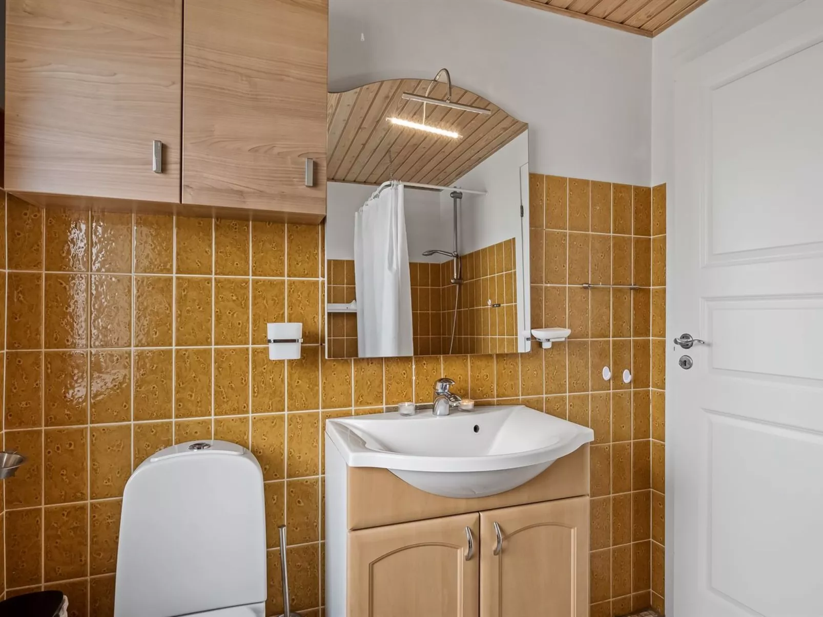 "Agne" - 400m from the sea-Drinnen