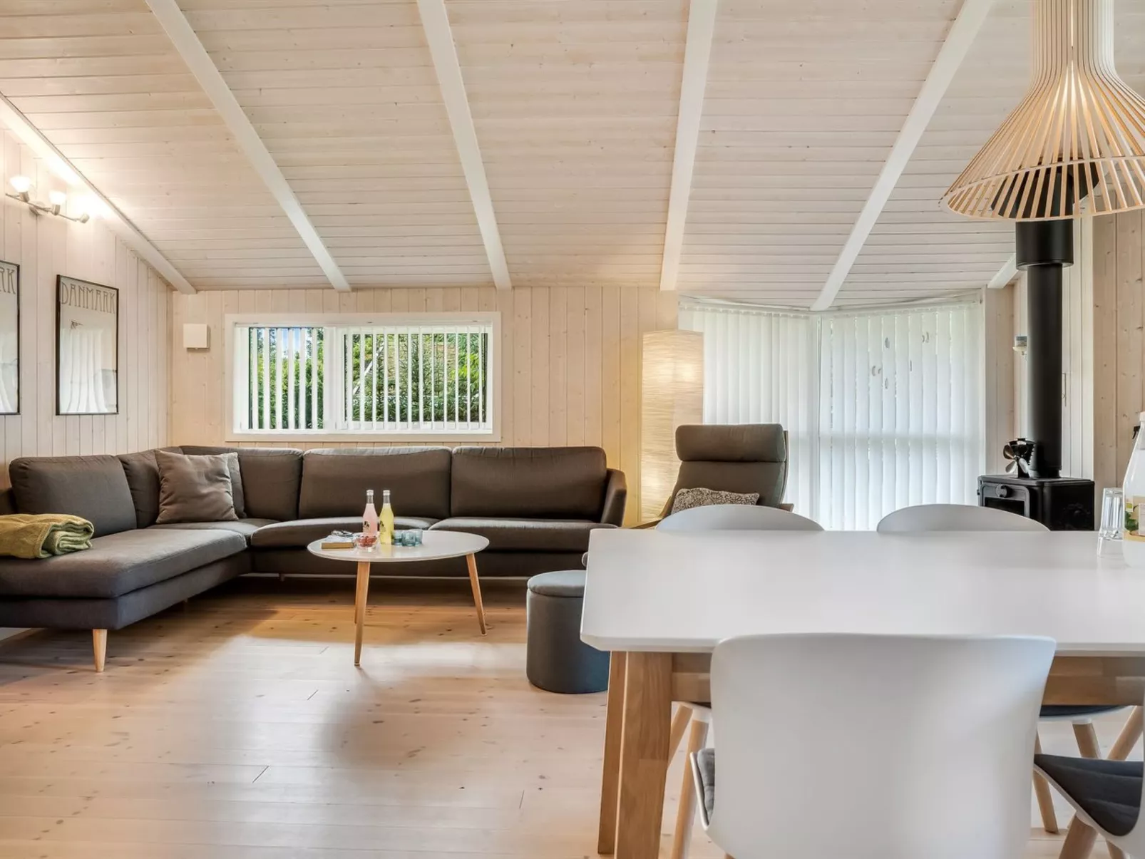 "Barnet" - 2.2km from the sea-Dedans