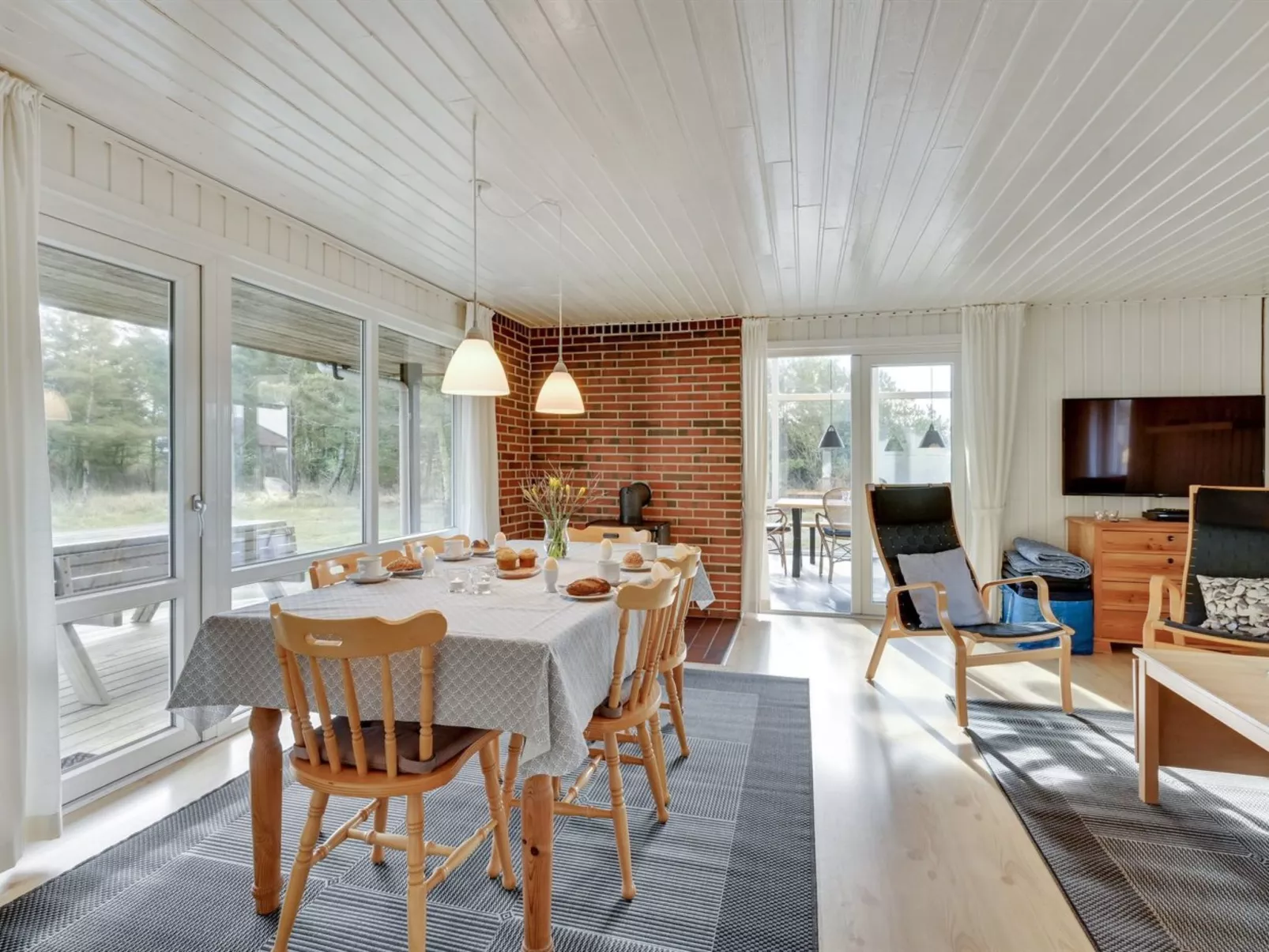 "Shalez" -  from the sea-Inside