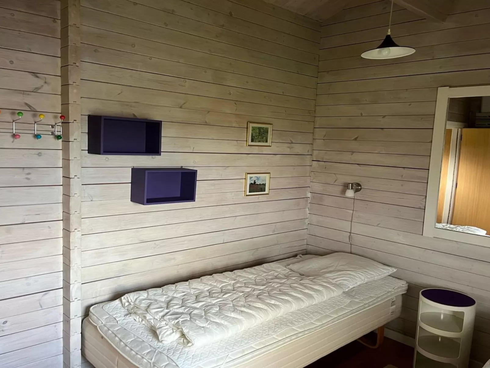 "Aashild" - 400m from the sea-Inside