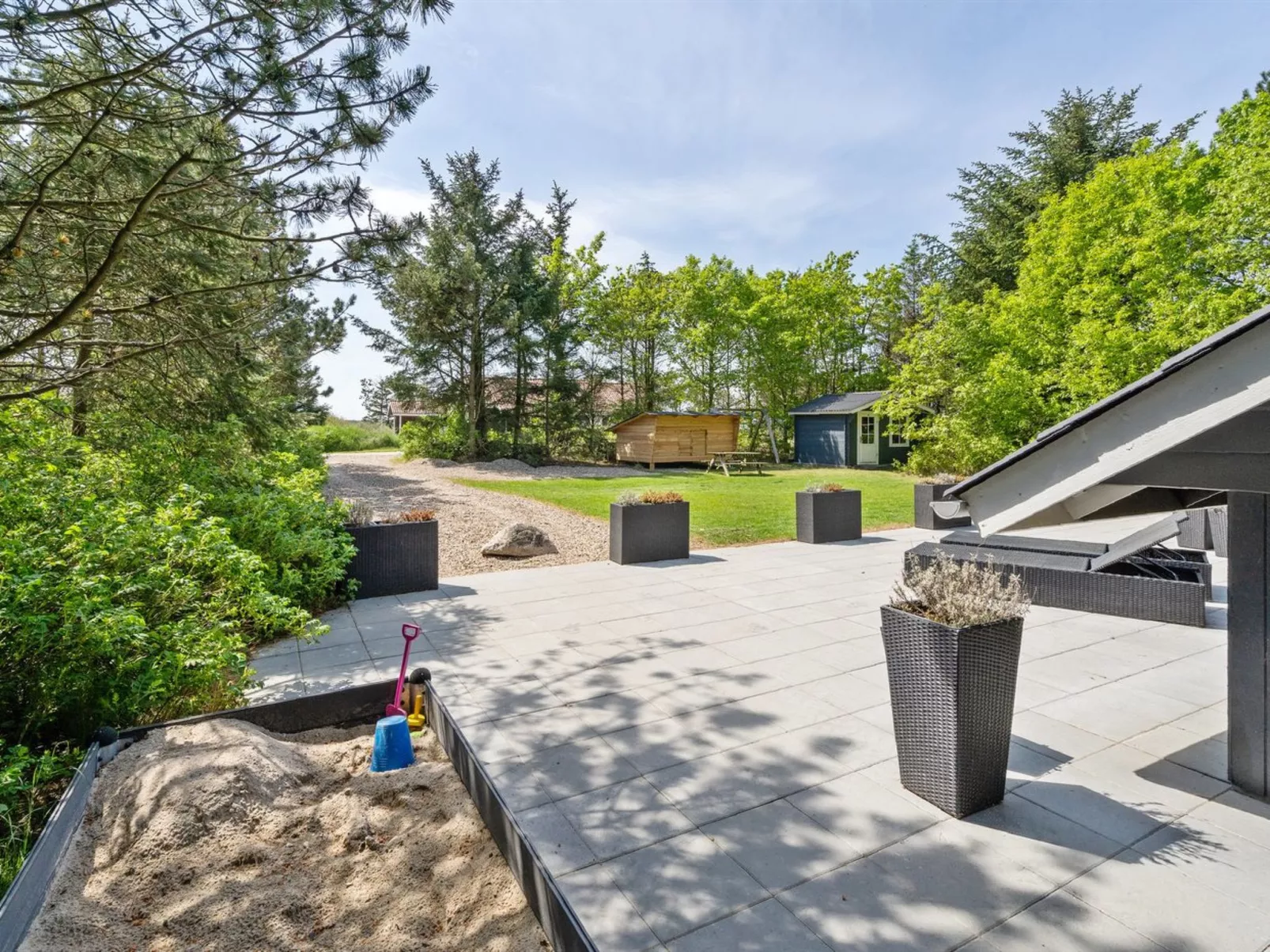 "Hjalmara" - 900m from the sea-Outside