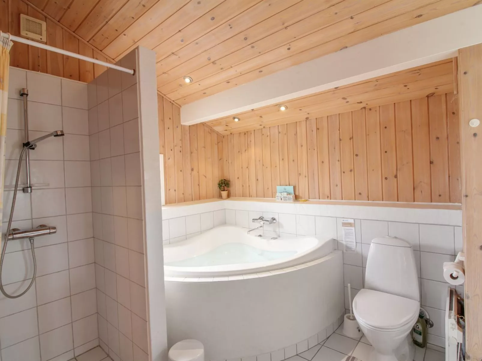 "Gamal" - 400m from the sea-Inside