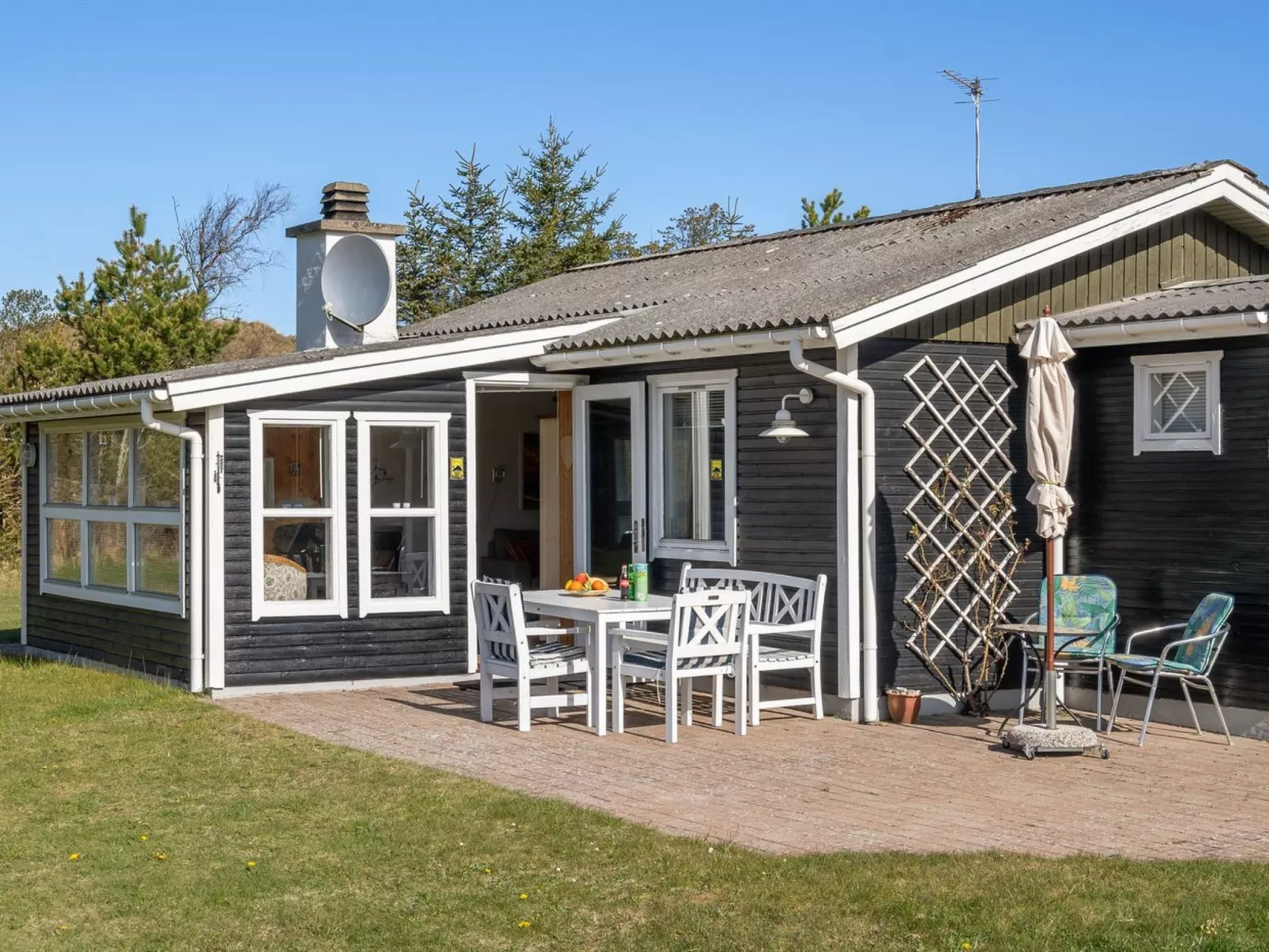 "Ingebritt" - 1.5km from the sea-Outside