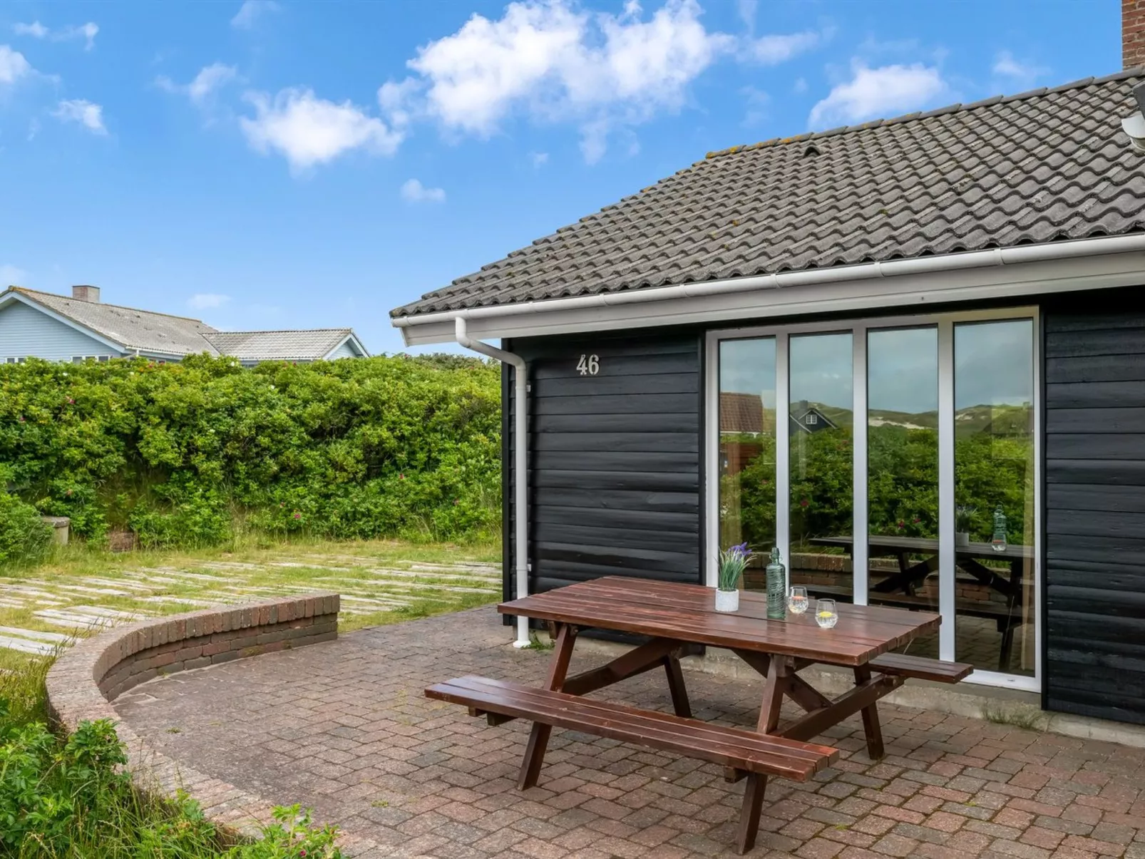 "Eugenie" - 450m from the sea-Draußen