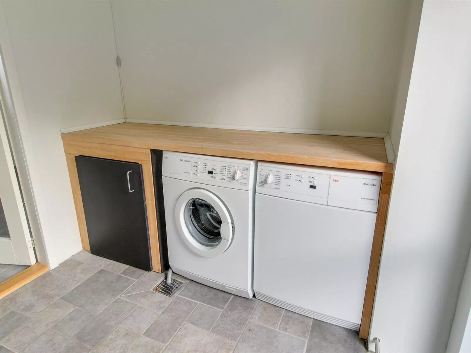 "Alkmar" - 75m from the sea-Drinnen