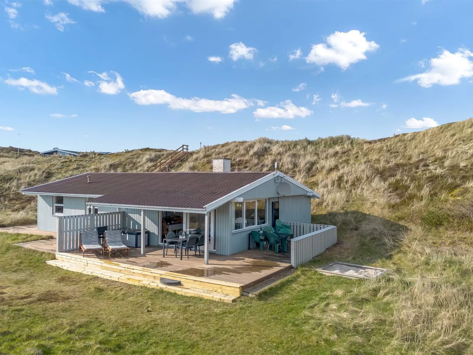 "Sutere" - 200m to the fjord-Outside