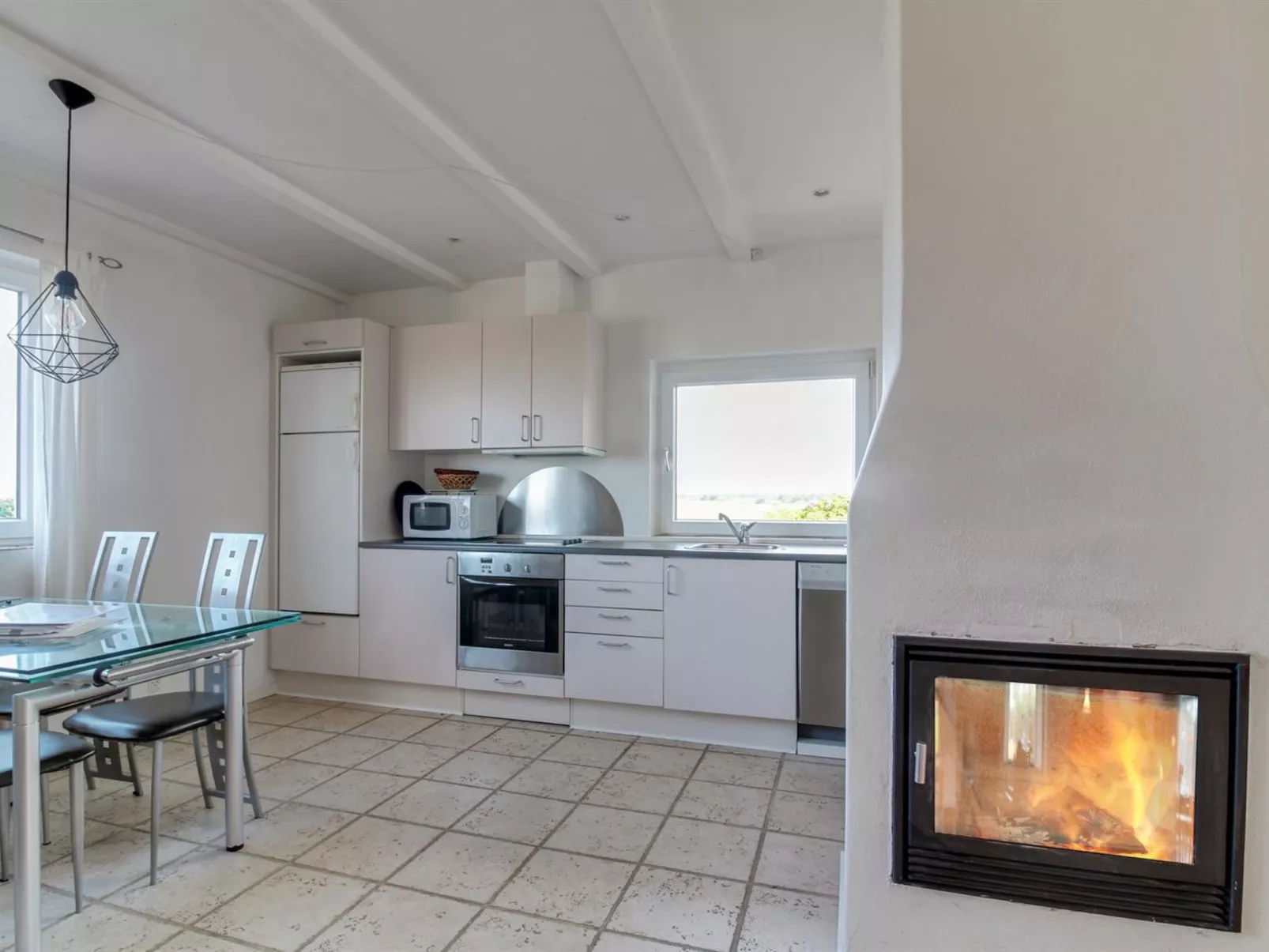 "Botilla" - 150m from the sea-Inside